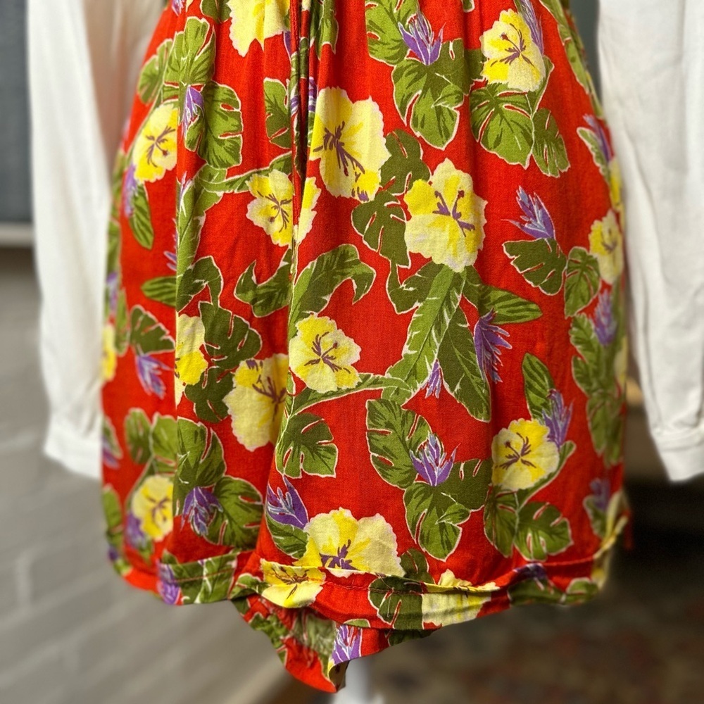 Urban Outfitters Lightweight Red Tropical Floral Shorts - Picture 8 of 12